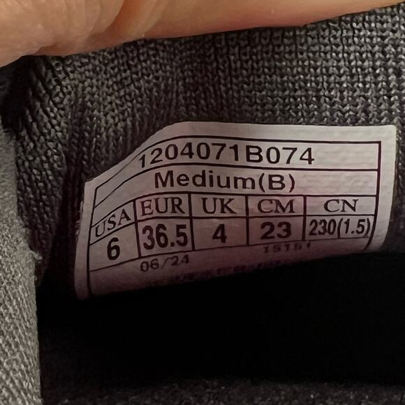 Brooks Ghost 16 Running Sneaker Lace Up Black/Pink 1204071B074 Women 6 M NWB - Picture 9 of 10